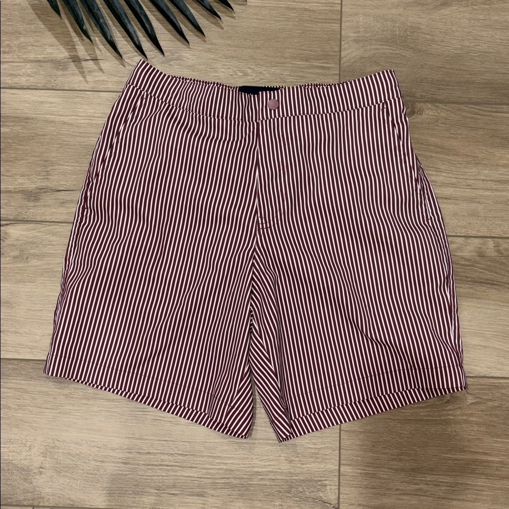 Abercrombie & Fitch burgundy & white striped seersucker swim shorts small NWOT - Picture 2 of 8